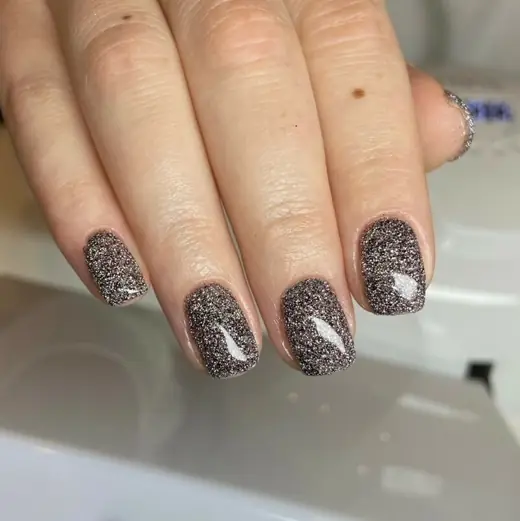 Маникюр и педикюр